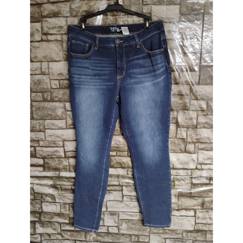 Time And Tru Women’s High Rise Skinny Blue Jeans Size 14